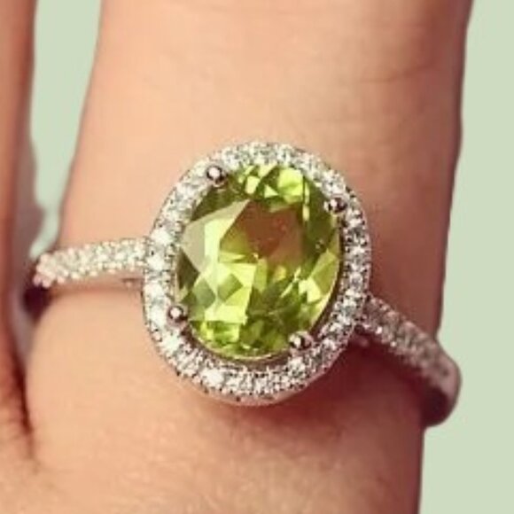 Green Peridot CZ Halo Silver Fashion Ring Size 7 NWOT - Picture 8 of 14